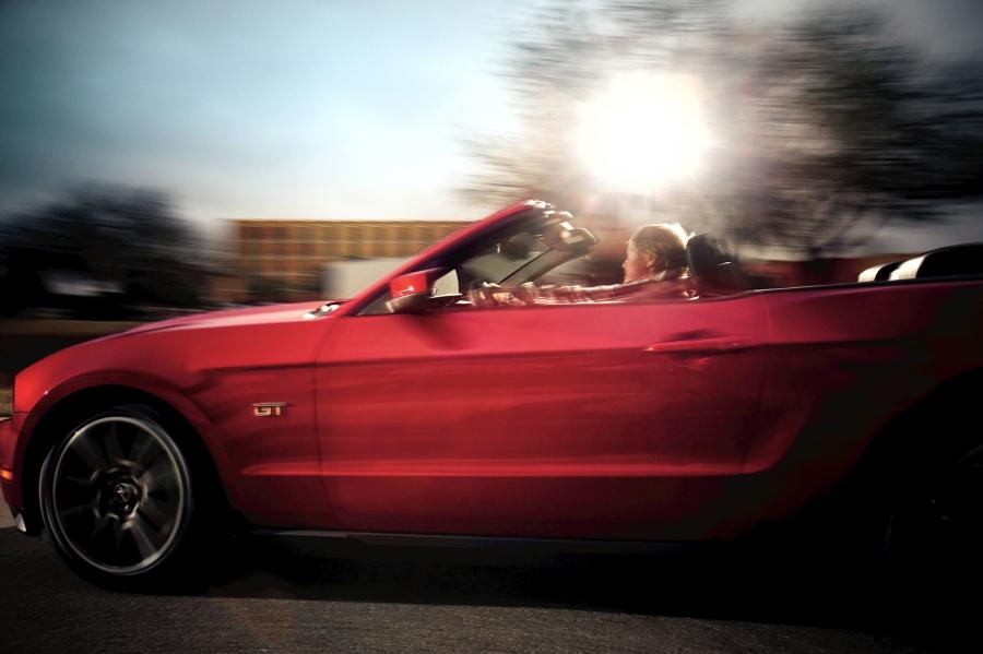  Ford Mustang GT 2010 года  (фото 183 из 213)